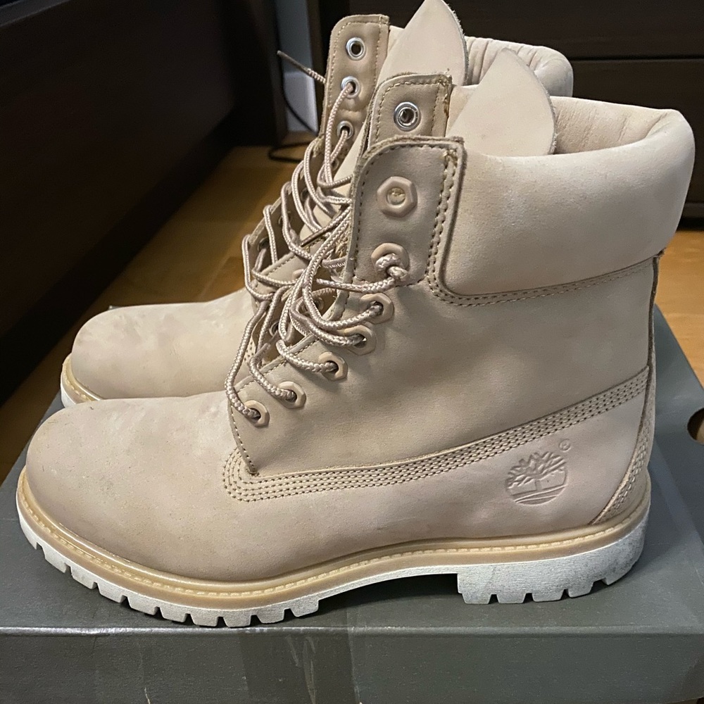 100% authentic Mens Timberland Boots size 8.5